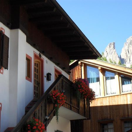 Casa Claudio-Appartamenti In Centro Campitello di Fassa Exterior photo