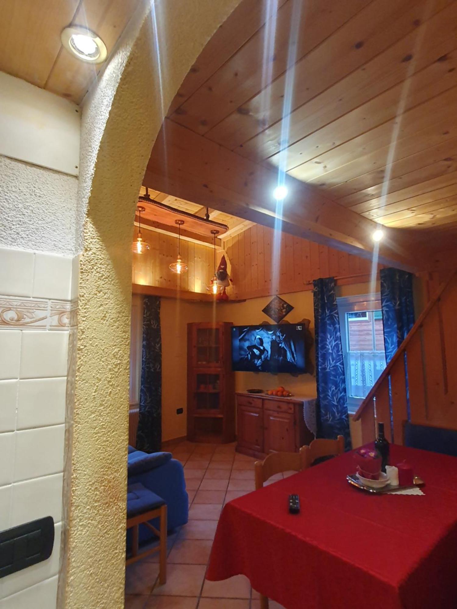Casa Claudio-Appartamenti In Centro Campitello di Fassa Exterior photo